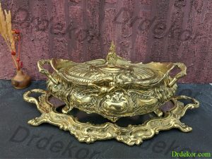 شکلات خوری سلطنتی